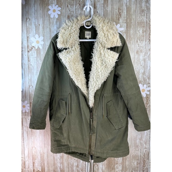 GAP Jackets & Blazers - GAP Womens Coat Sz S Olive Green Chunky Faux Fur Collar Quilted‎ Vented Drawcord